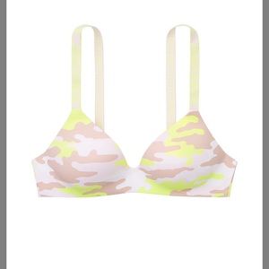 NWOT Victoria Secret t-shirt bra